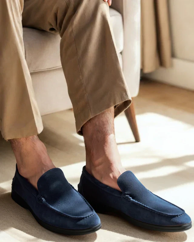 Premium Wildleder Loafers – Schwarze Sohlen