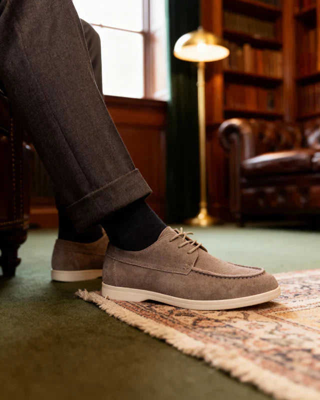 Premium Schnürschuhe aus Wildleder – Edle Eleganz